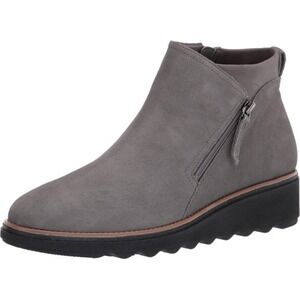 Clarks Women's Sharon Ease Ankle Boots Wedge Dark Grey Suede Size 5.5 M NEW Zip